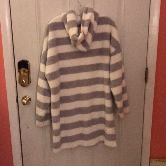 Cozy Robe - Picture 2 of 4